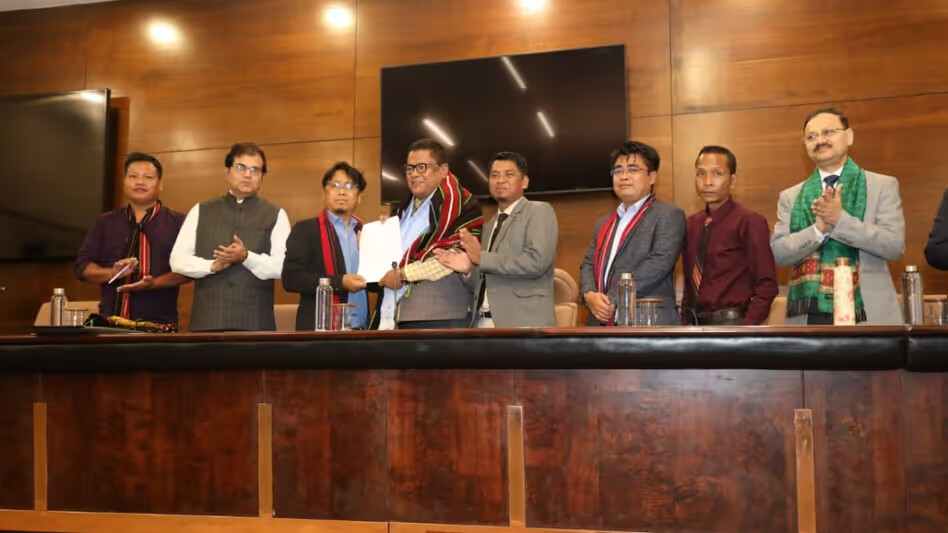 Assam Signs Memorandums of Settlement With Kuki and Hmar Militant Groups