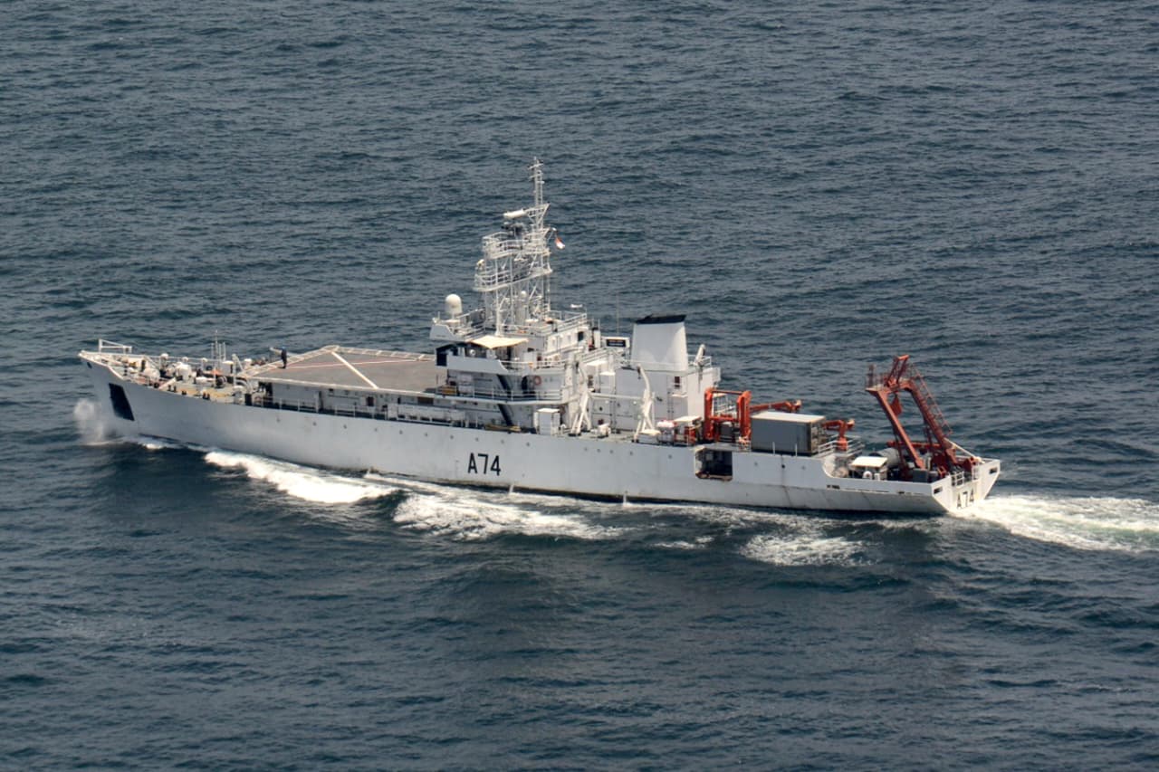 INS Sagardhwani Arrives in Vietnam