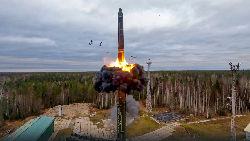 Russia’s Oreshnik Hypersonic Ballistic Missile