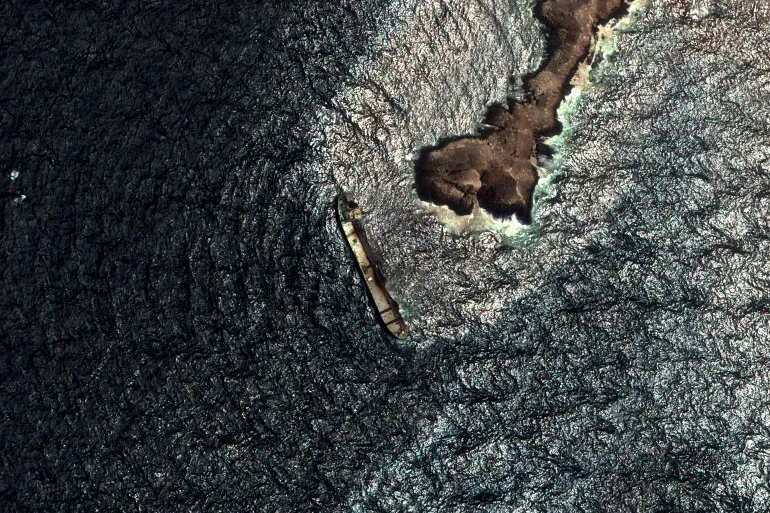 Crude Oil Spill Near Oman’s Hallaniyat Islands