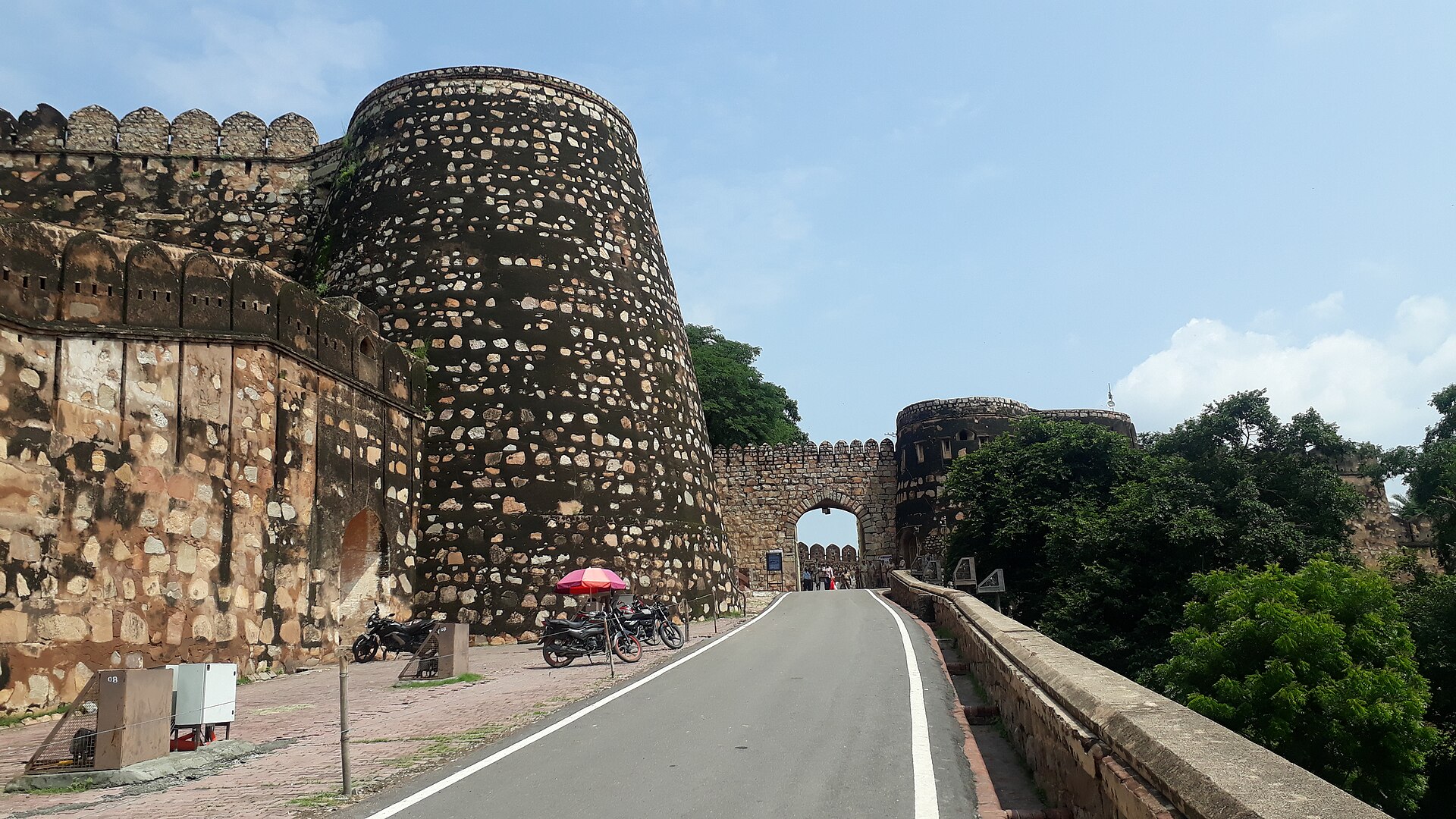 Parichha Weir gets ICID World Heritage Irrigation Structure tag