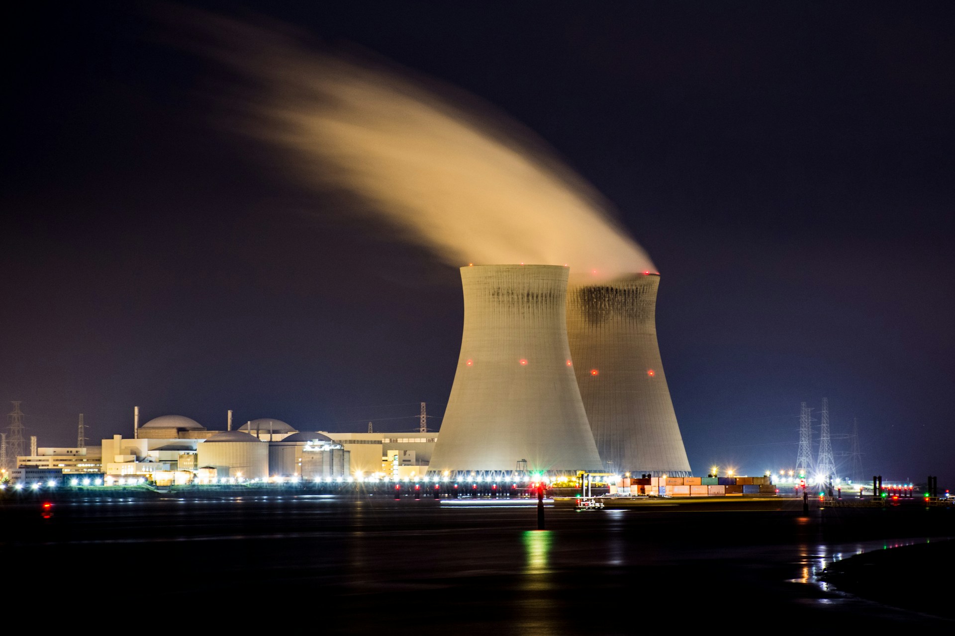Roadmap for 100 GWe nuclear capacity by 2047