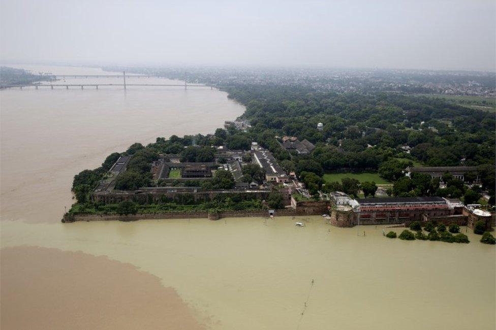 Uttar Pradesh Completes Physical Demarcation of Ganga Floodplain